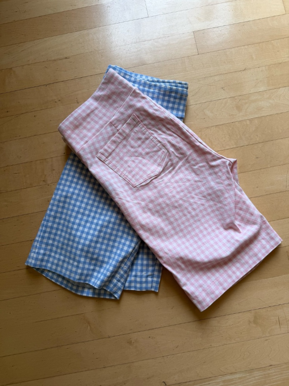 J. McLaughlin Masie gingham check 9" Bermuda shorts, 8, CB2637 - Picture 3 of 7